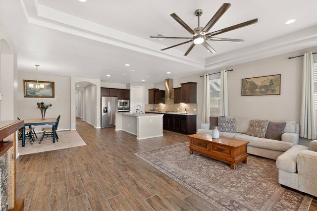 494 Adeline Avenue SW, Los Lunas, NM 87031