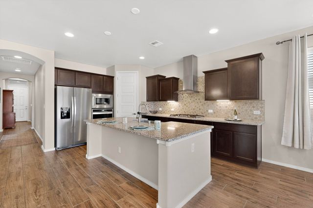 494 Adeline Avenue SW, Los Lunas, NM 87031