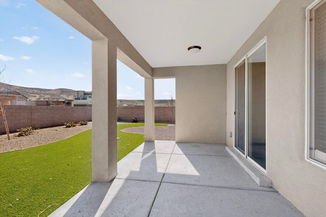 494 Adeline Avenue SW, Los Lunas, NM 87031