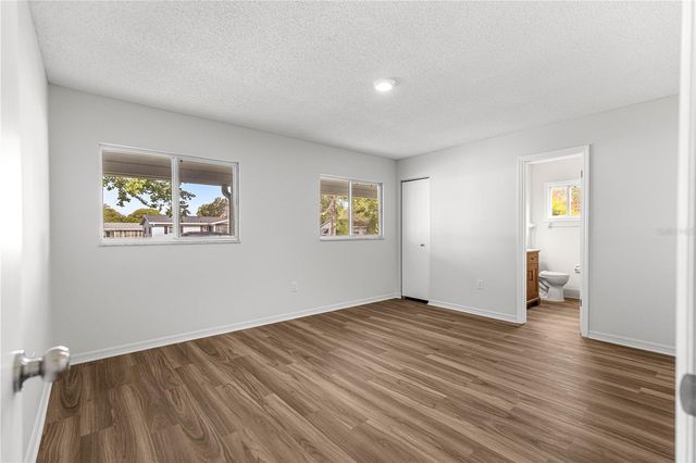 10957 SW 63RD AVENUE, Ocala, FL 34476