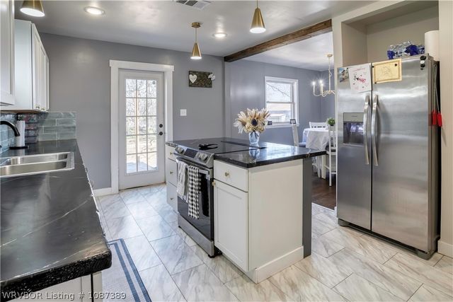 322 N Seventh Street, Charleston, AR 72933