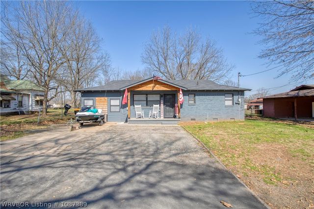 322 N Seventh Street, Charleston, AR 72933