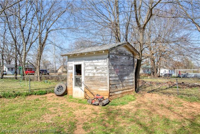 322 N Seventh Street, Charleston, AR 72933