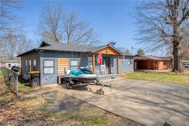 322 N Seventh Street, Charleston, AR 72933