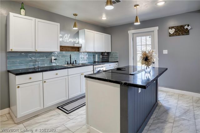 322 N Seventh Street, Charleston, AR 72933