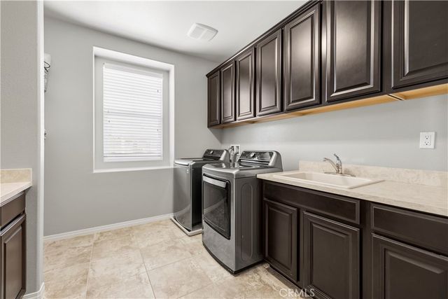 29105 N West Hills, Valencia, CA 91354