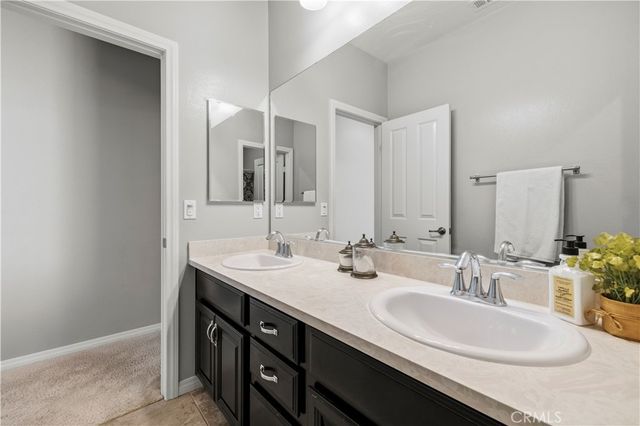 29105 N West Hills, Valencia, CA 91354