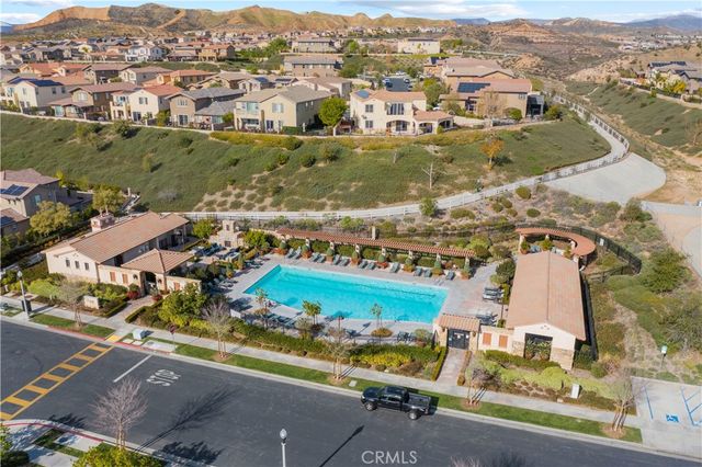 29105 N West Hills, Valencia, CA 91354