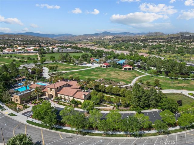 29105 N West Hills, Valencia, CA 91354