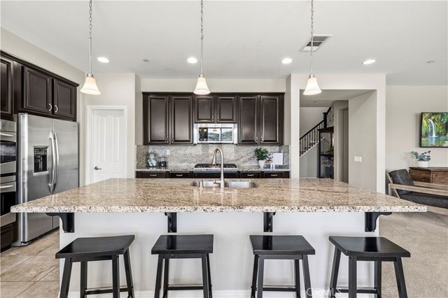 29105 N West Hills, Valencia, CA 91354