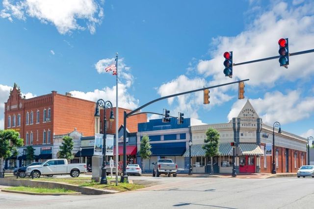 204 Mill Street, Barnesville, GA 30204