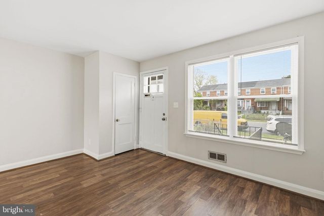 748 ARNCLIFFE RD, Essex, MD 21221