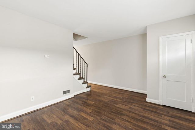 748 ARNCLIFFE RD, Essex, MD 21221