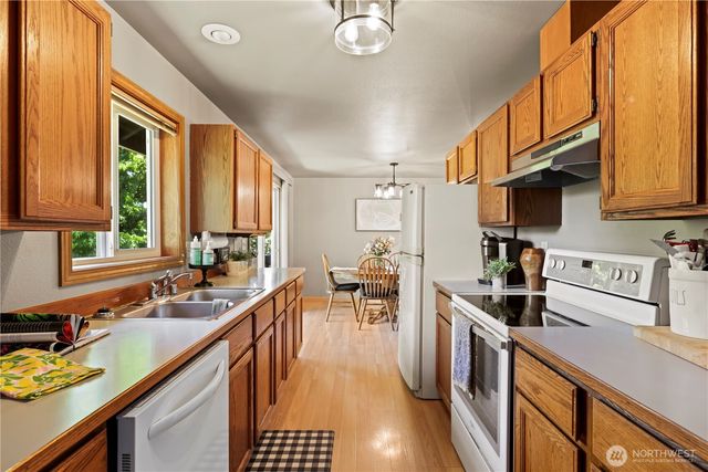 10103 27th Drive SE, Everett, WA 98208