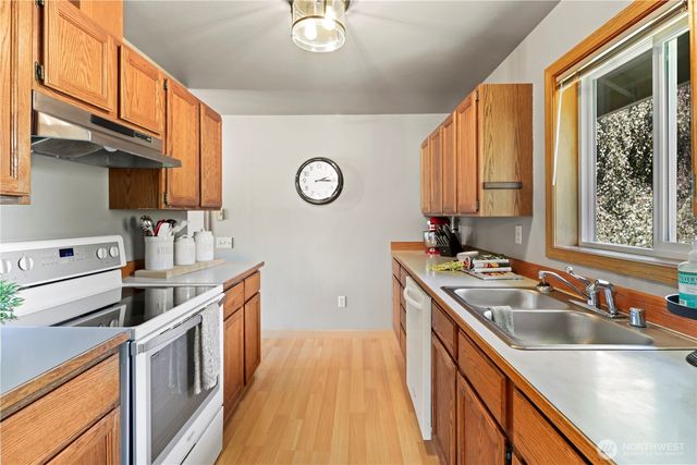 10103 27th Drive SE, Everett, WA 98208