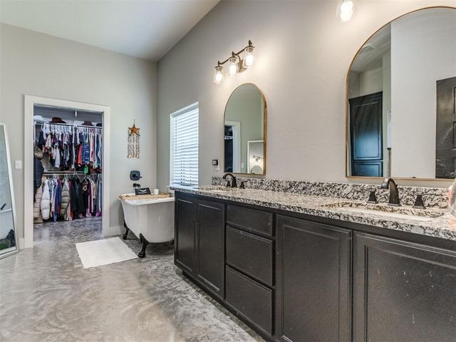 5213 NW Cemetery Road, Piedmont, OK 73078