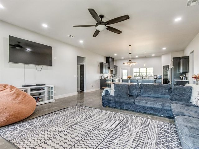 5213 NW Cemetery Road, Piedmont, OK 73078