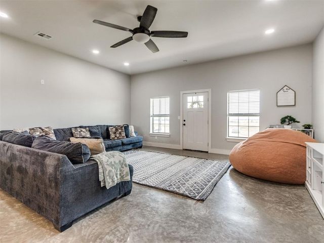 5213 NW Cemetery Road, Piedmont, OK 73078