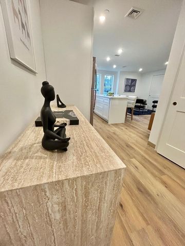 26 Union Street 112, Natick, MA 01760