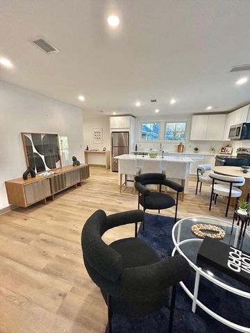 26 Union Street 112, Natick, MA 01760