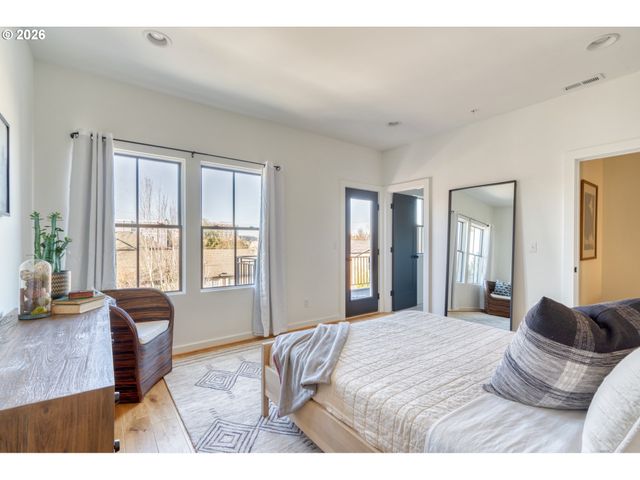 512 Ne 56TH Ave, Portland, OR 97213