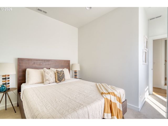 512 Ne 56TH Ave, Portland, OR 97213
