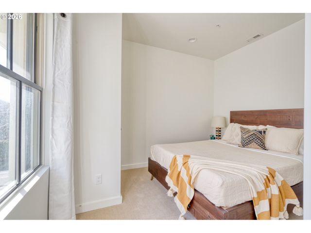 512 Ne 56TH Ave, Portland, OR 97213