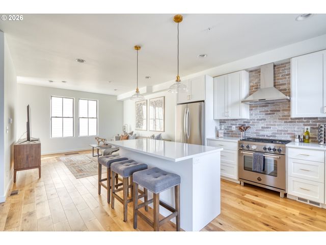 512 Ne 56TH Ave, Portland, OR 97213
