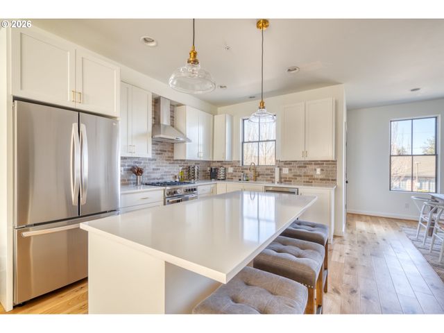 512 Ne 56TH Ave, Portland, OR 97213