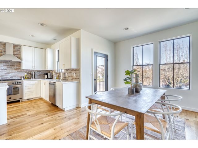 512 Ne 56TH Ave, Portland, OR 97213