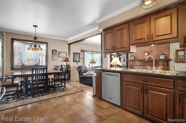 38133 Jamison Street, Livonia, MI 48154