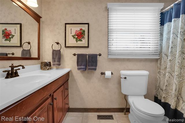 38133 Jamison Street, Livonia, MI 48154