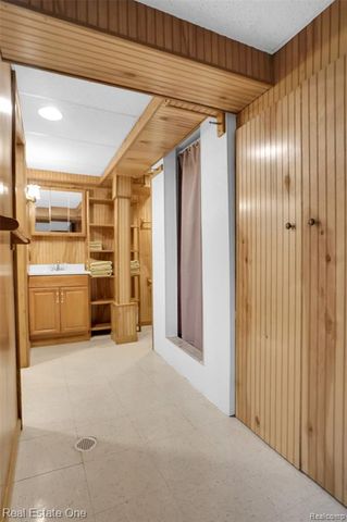 38133 Jamison Street, Livonia, MI 48154