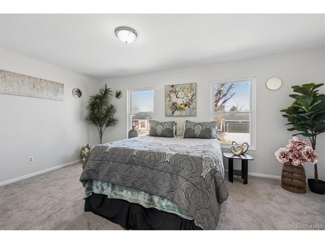 19682 E Batavia Dr, Aurora, CO 80011
