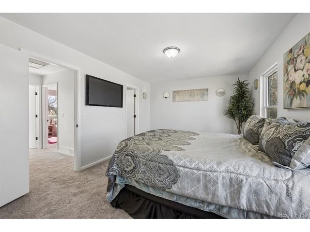 19682 E Batavia Dr, Aurora, CO 80011
