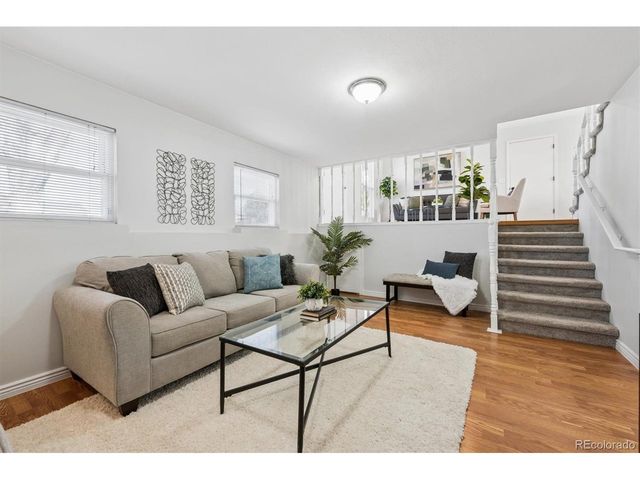 19682 E Batavia Dr, Aurora, CO 80011