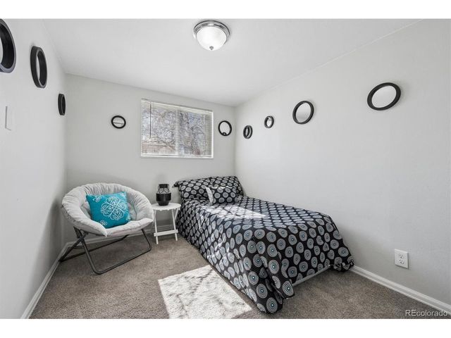 19682 E Batavia Dr, Aurora, CO 80011