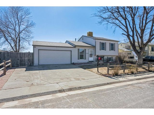 19682 E Batavia Dr, Aurora, CO 80011