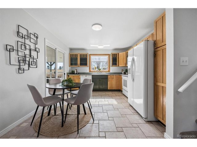 19682 E Batavia Dr, Aurora, CO 80011