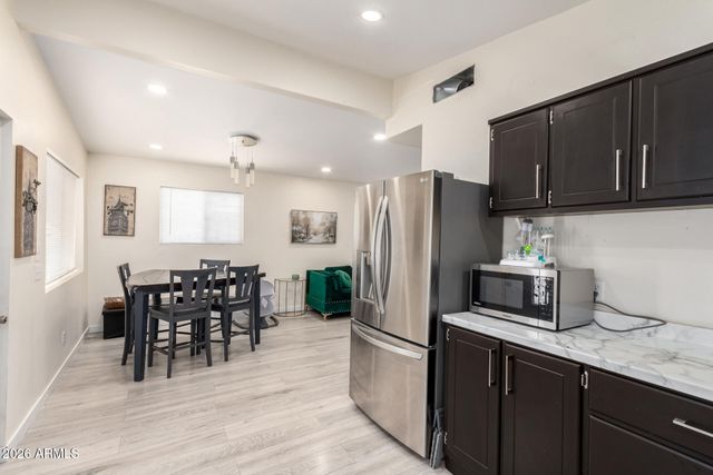 6420 W VAN BUREN Street B4, Phoenix, AZ 85043