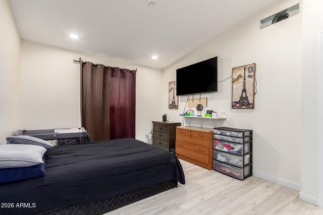 6420 W VAN BUREN Street B4, Phoenix, AZ 85043