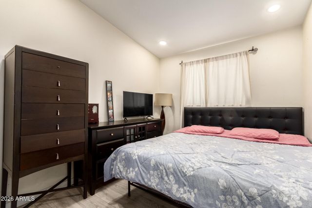 6420 W VAN BUREN Street B4, Phoenix, AZ 85043