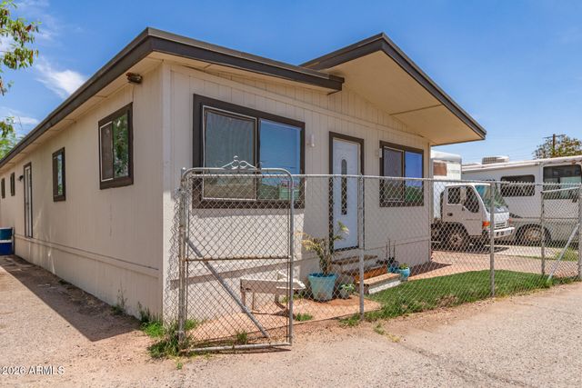 6420 W VAN BUREN Street B4, Phoenix, AZ 85043