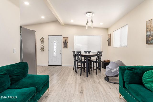 6420 W VAN BUREN Street B4, Phoenix, AZ 85043