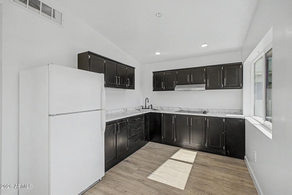 6420 W VAN BUREN Street B4, Phoenix, AZ 85043 — photo 2
