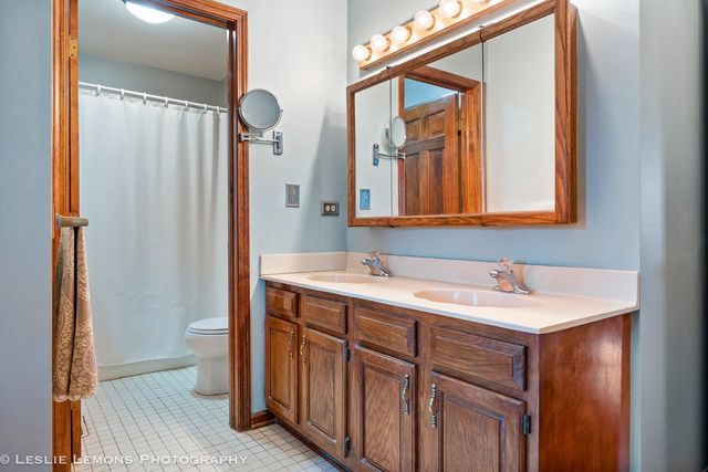 409 N Ashbury Avenue, Bolingbrook, IL 60440