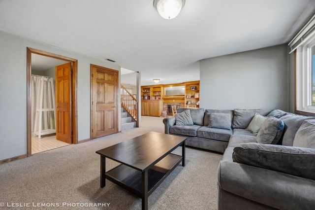 409 N Ashbury Avenue, Bolingbrook, IL 60440