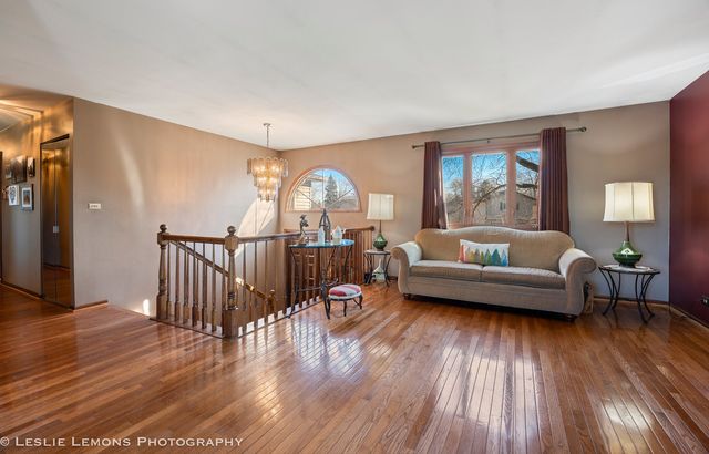 409 N Ashbury Avenue, Bolingbrook, IL 60440