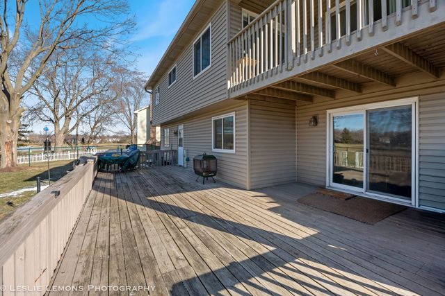 409 N Ashbury Avenue, Bolingbrook, IL 60440