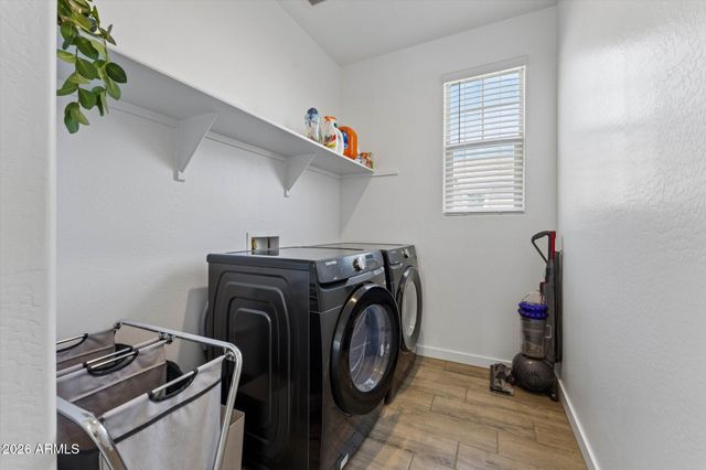 9443 W SELLS Drive, Phoenix, AZ 85037